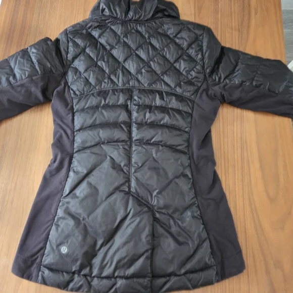 Womens Lululemon Size 6 Pullover - Picture 10 of 13